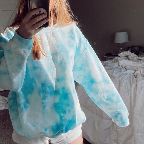 Gildan large tie-dye sweatshirt - Picture 2 of 3